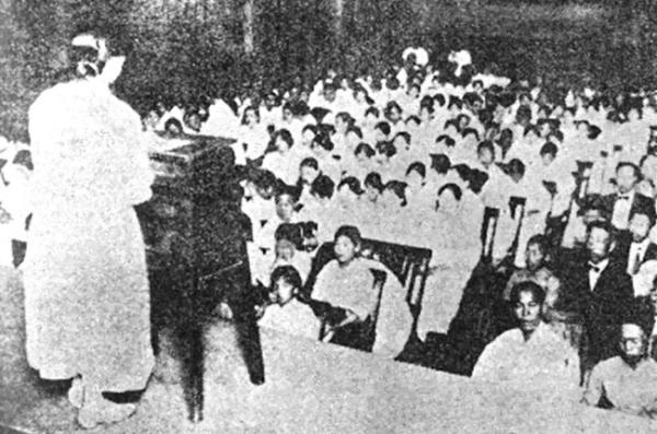 1927년 5월 결성된 여성항일운동단체 근우회 발족식 모습이다. 최초의 좌우 단일 여성 조직이다. / 박용옥 역사학자