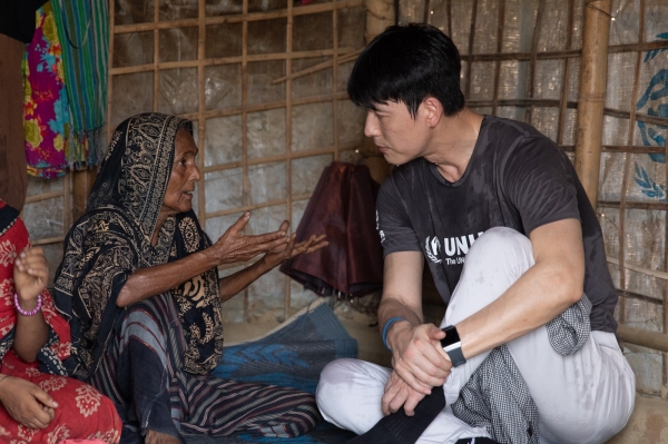 지난 5월 19일부터 23일까지 방글라데시 쿠투팔롱 로힝야 난민촌을 방문한 배우 정우성. ©유엔난민기구 제공