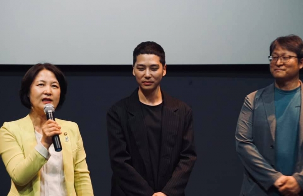 추미애 더불어민주당 의원, 이승현 감독, 조정래 감독(왼쪽부터)