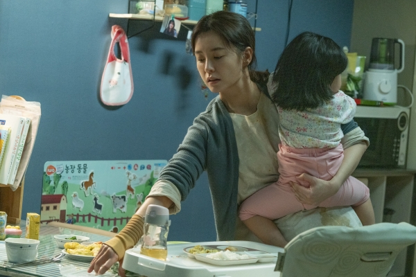 개봉을 앞두고 있는 영화 ‘82년생 김지영’ 관련 기사에는 상당한 악플이 달린다. 지난달 말에는 관객들이 고의로 평점을 주지 않는 '평점 테러'를 일으키기도 했다. ⓒ롯데엔터테인먼트
