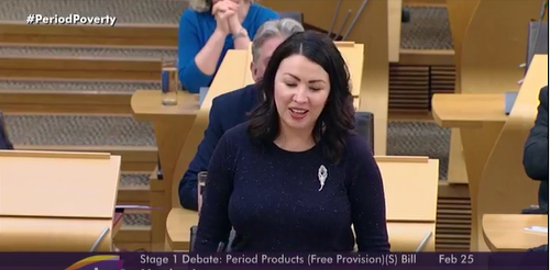 모니카 레넌 의원이 스코틀랜드 국회에서 연설을 하고 있다© scottish parliament facebook 유투브 캡처