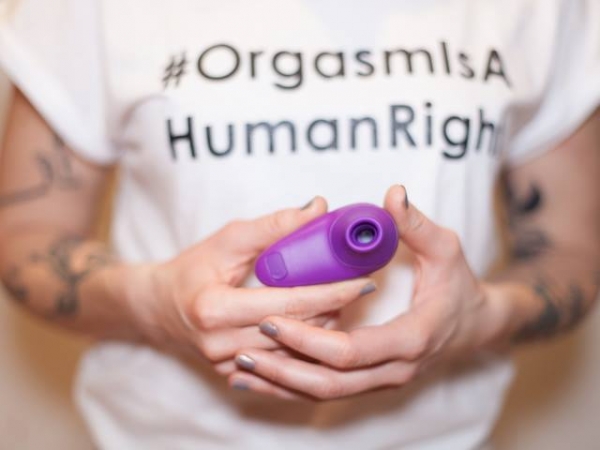 2018년 2월 우머나이저는 #오르가슴은인권이다(#OrgasmIsAHumanRight) 캠페인을 벌였다. ⓒWomanizer