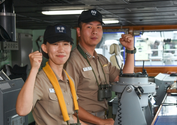 여군 최초 상륙함 함장에 오른 안미영 중령 ⓒ해군 제공