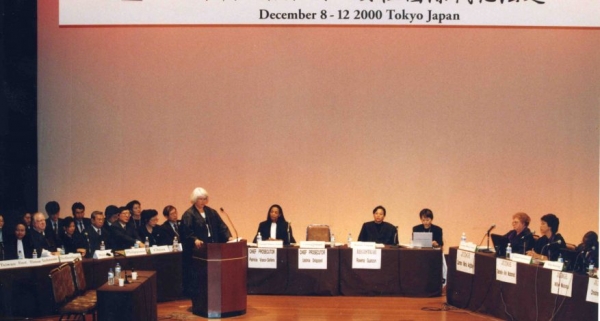 2000년 12월 8일 일본 도쿄에서 민간 법정으로 열린 ‘2000년 일본군성노예전범 여성국제법정’ 모습. ⓒ정의기억연대