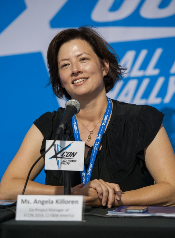 2014년 8월 10일 미국 캘리포니아주 로스앤젤레스 메모리얼 스포츠 아레나에서 열린 KCON 2014 행사에 참석한 안젤라 킬로렌 대표 ⓒGetty Images