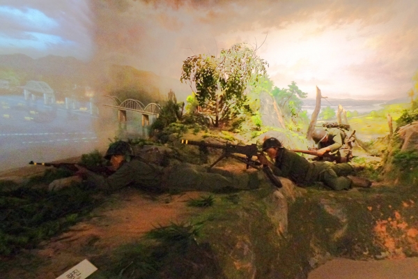 한국전쟁 당시 전투 모습을 재현한 조형물. 전쟁기념관. ⓒ최규화