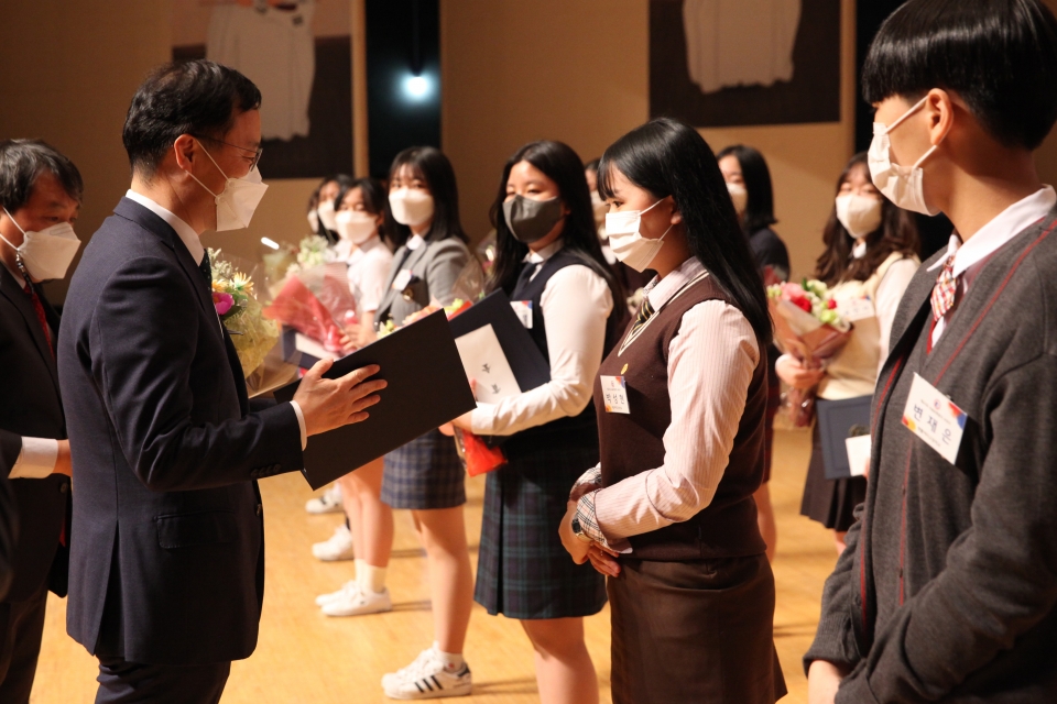 12일 오후 서울 중구 이화여고에서 유관순위원회가 '유관순횃불상 시상식'을 열었다. ⓒ홍수형 기자