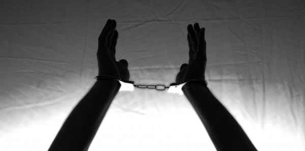 성범죄 전과 3범으로 출소 후 여성을 위협하고 또다시 성폭행한 혐의로 재판에 넘겨진 50대 남성에 징역 10년이 선고됐다. ⓒPixabay
