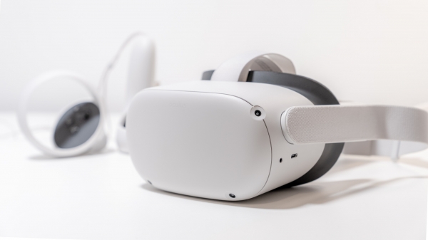 페이스북의 가상현실(VR) 헤드셋 '오큘러스 퀘스트2' ⓒUnsplash