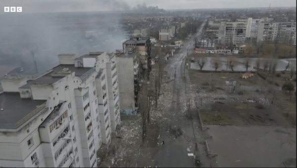 러시아군의 공격으로 우크라이나 도시가 폐허가 됐다. ⓒBBC 화면 갈무리