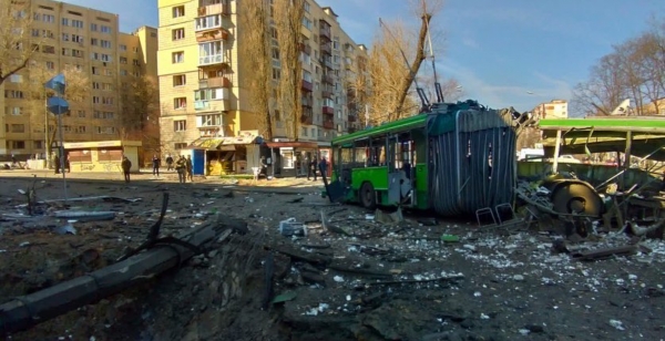 러시아군의 공격으로 파괴된 키이우 시내의 트로리전차 ⓒ비탈리 클리츠코 키이우 시장 트위터