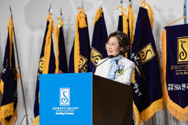 김영화 국제소롭티미스트 한국협회 제25대 총재가 20일 이임사를 하고 있다. ⓒ국제소롭티미스트 한국협회