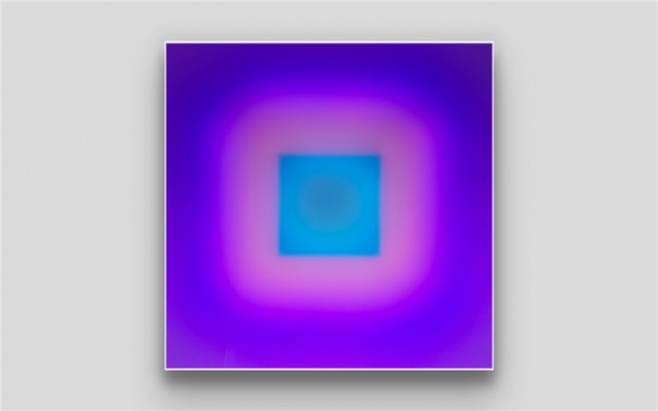 매즈 크리스텐센, ‘Center of attention’, LEDs, Acrylic, Custom Software, 81.28 X 81.28 cm, 2022 ⓒ표갤러리 제공