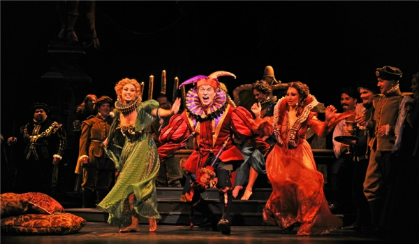 (사)글로리아오페라단이 베르디의 오페라 ‘리골레토’를 6월 17일에서 19일까지 예술의전당 오페라극장에서 선보인다. ⓒ(사)글로리아오페라단 제공