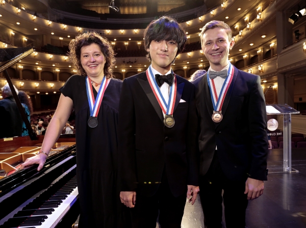 한국 피아니스트 임윤찬이 제16회 반 클라이번 콩쿠르에서 우승했다. 러시아의 안나 게뉴시네(31), 우크라이나의 드미트로 쵸니(23)가 각각 2위, 3위에 올랐다. ⓒ반 클라이번 재단 제공