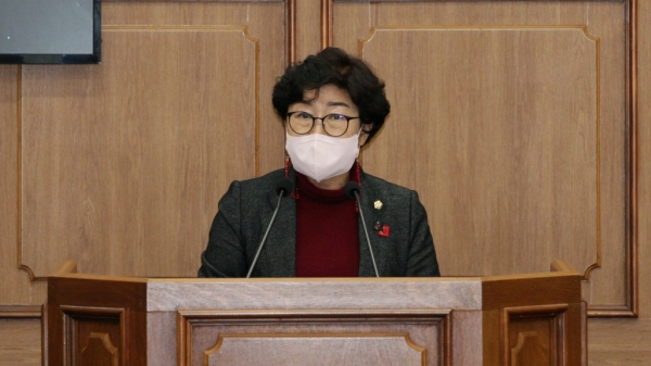 경남 통영시의회 제9대 전반기 의장으로 선출된 김미옥 국민의힘 의원 ⓒ통영시