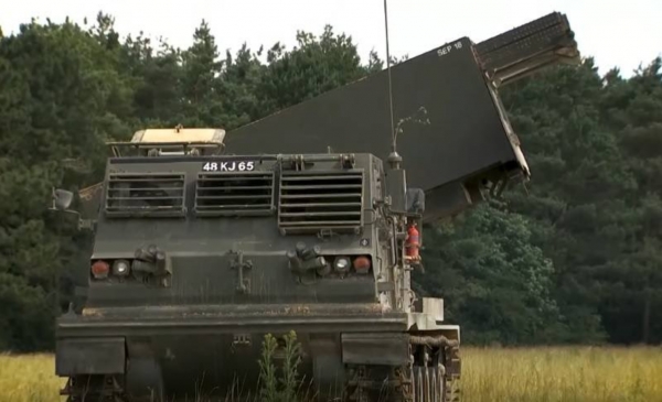 노르웨이가 우크라이나에 지원한 M270 중장거리 다연장 로켓포(MLRS) ⓒ우크라이나 국방부 트위터