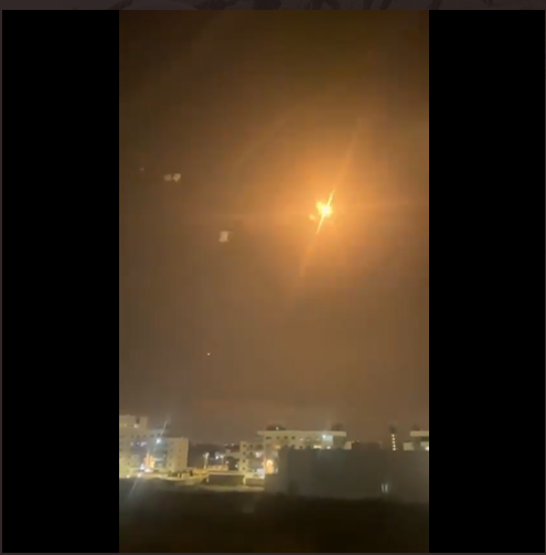 5일(현지시각) 이스라엘군이 팔레스타인 이스람 지하드가 쏜 미사일을 미사일 대응시스템으로 요격하고 있다. ⓒ이스라엘 방위군 트위터