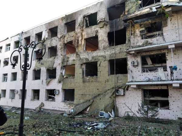 우크라이나 하르키우의 병원 건물이 러시아의 포격으로 파괴됐다. ⓒ우크라이나 국방부 트위터