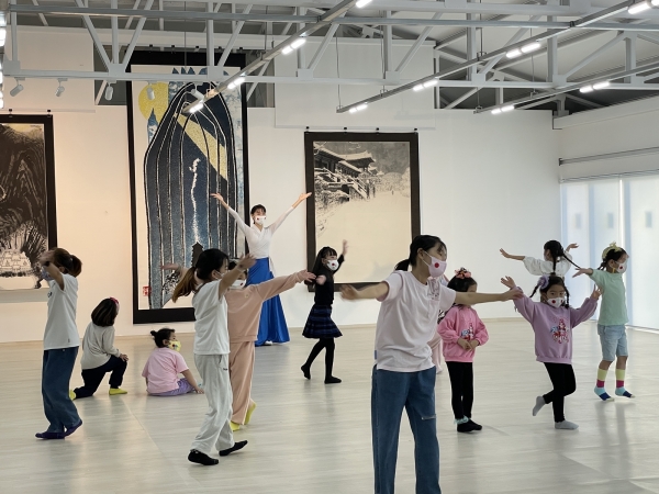 경주엑스포대공원 솔거문화아카데미에서 열린 첫번째 꼭두각시 춤 체험 교실 ⓒ경주엑스포대공원
