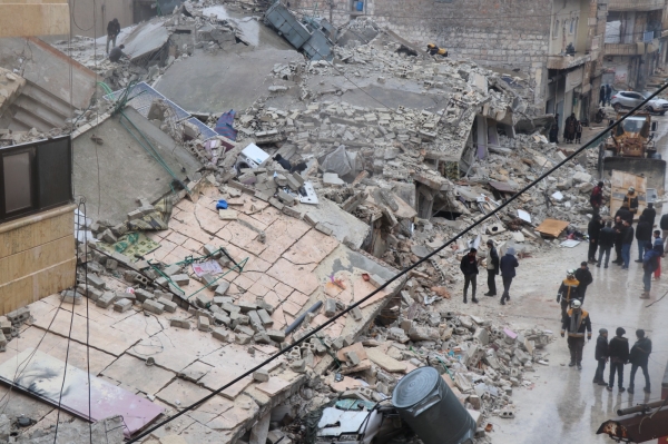 시리아 반군이 장악한 지역의 지진으로 건물이 무너졌다.  ⓒ화이트헬멧 트위터