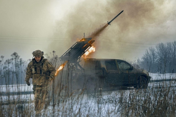 우크라이나군 28 기계화어단이 다연발로켓을 발사하고 있다. ⓒ우크라이나 국방부 트위터