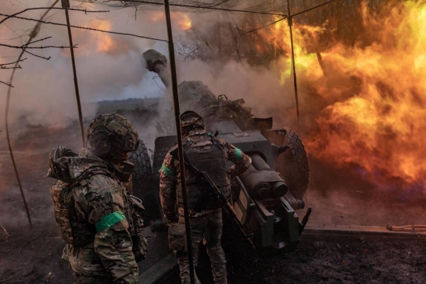 우크라이나군  80공습여단이 포격하고 있다. ⓒ우크라이나 국방부 트위터