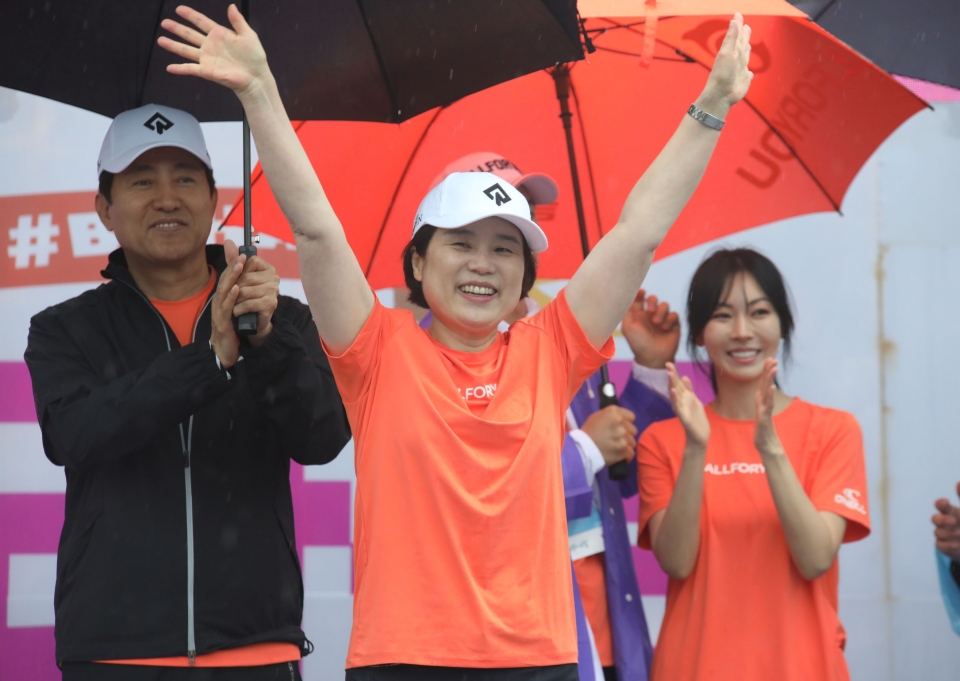 6일 서울 마포구 상암 월드컵 경기장에서 여성신문이 '제23회 여성마라톤'대회를 개최했다. ⓒ홍수형 기자