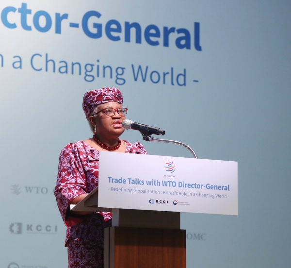 응고지 오콘조-이웰라(Ngozi Okonjo-Iweala) 세계무역기구(World Trade Organization) 사무총장이 기조 강연을 하고 있다. ⓒ대한상공회의소