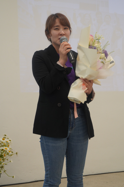 제9회 박영숙살림이상을 수상한 정치하는 엄마들의 박민아 활동가가 수상소감을 말하고 있다. ⓒ김민주 기자