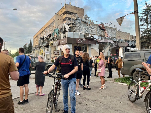 러시아군이 우크라이나 동부 도시 크라마토르스크 중심부에 미사일을 발사해 최소한 4명이 숨지고 40며명이 부상했다. ⓒ우크라이나 국방부 트위터