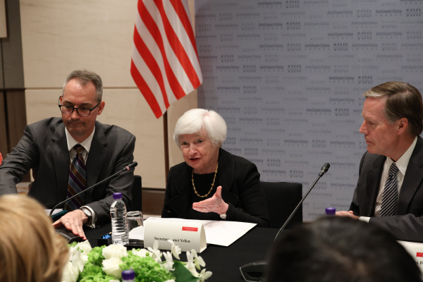 중국 베이징에서 미국 경제인들과 대화하고 있는 재닛 옐런 미국 재무장관 ⓒ미 재무부 트위터