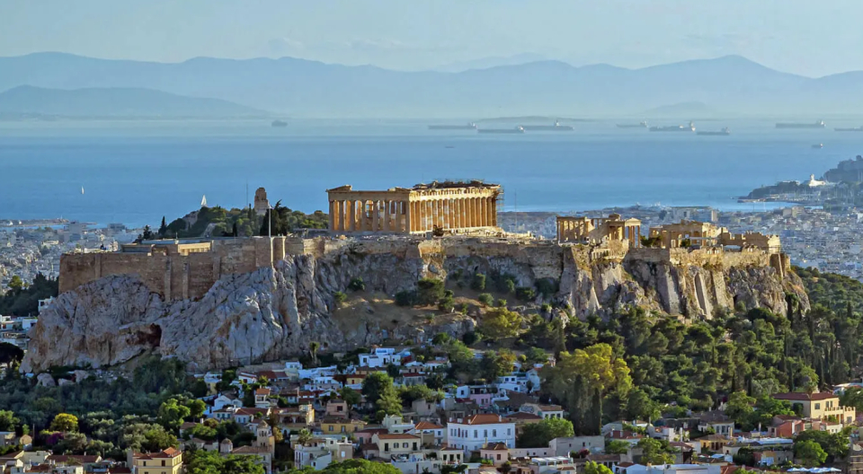 그리스의 아크로폴리스. 그리스 문화부는 최근 낮 기온이 40도 이상으로 치솟자 가장 더운 시간대에 문을 닫았다. ⓒ그리스 관광청