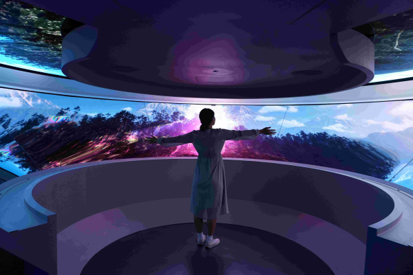 강원도 속초시 ‘MuseumX’(뮤지엄엑스) 내 ‘ZONE 4(새로운 세계의 창작 존)’에서 감상할 수 있는 미디어 아트 작품 RING 360도.  ⓒ㈜엑스오비스 제공