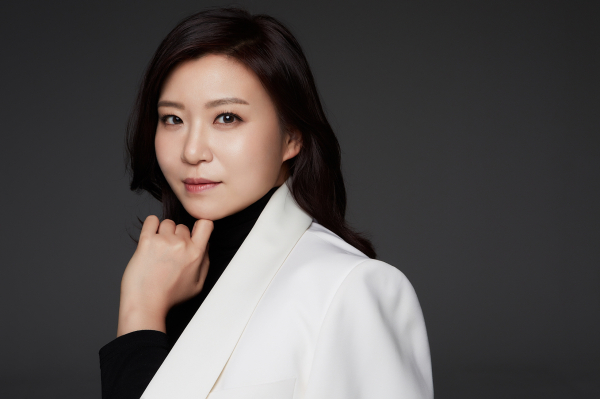 세계 음악계가 주목하는 한국 여성 지휘자 성시연. ⓒYongbin Park/KBS교향악단 제공