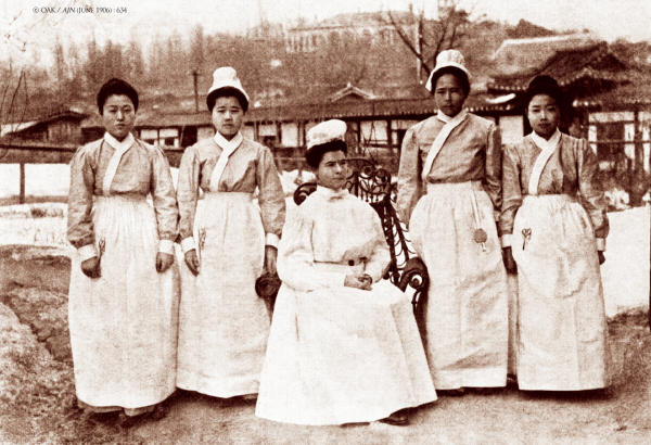 1906년 한국 최초의 간호학생 예모식.