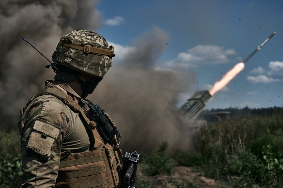 우크라이나군이 다연장로켓을 발사하고 있다. ⓒ우크라이나 국방부 X