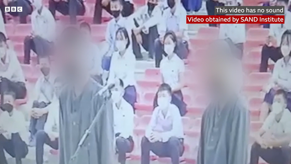 한국 드라마를 봤다는 이유로 노동형 12년을 선고받은 북한 청소년들 ⓒBBC 화면 갈무리