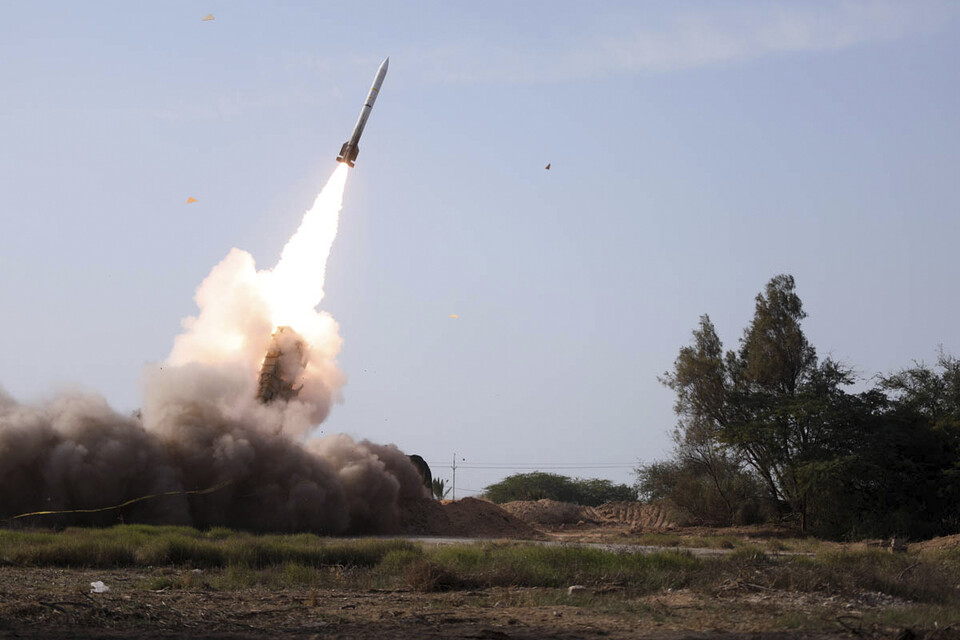 이란군이 미사일을 발사하고 있다. ⓒAP 연합뉴스