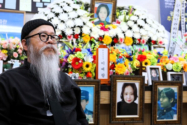 고 이예람 중사 아버지 이주완(61)씨는 경기 성남시 국군수도병원 장례식장에 설치된 이 중사의 추모소를 3년째 지키고 있다. ⓒ박상혁 기자