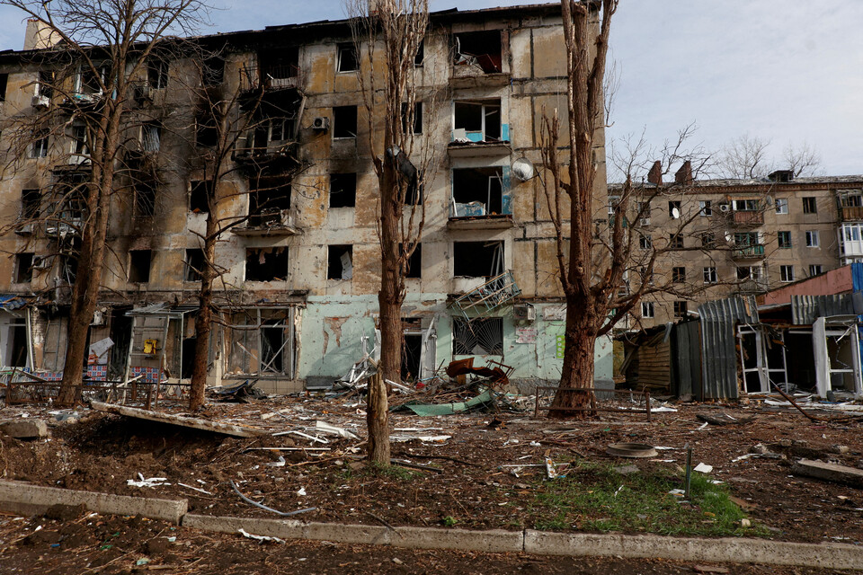 러시아군의 공격으로 폐허가 된 아우디우카 민간인 건물 ⓒ로이터 연합뉴스