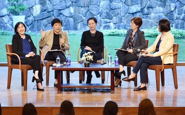 교보생명보험은 여성 사원을 대상으로 한 멘토/멘티 프로그램인 ‘KWICK’(Korea Women’s Innovative Council in Korea)을 운영하고 있다. ⓒ교보생명보험