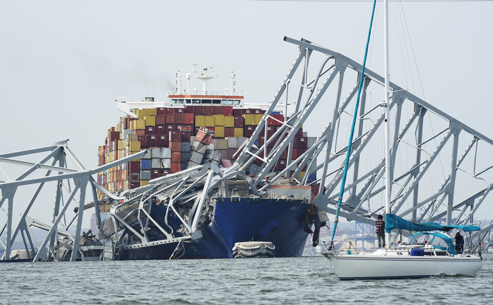 선박 충돌로 무너진 미국 메릴랜드주 볼티모어의 다리 ⓒAP 연합뉴스