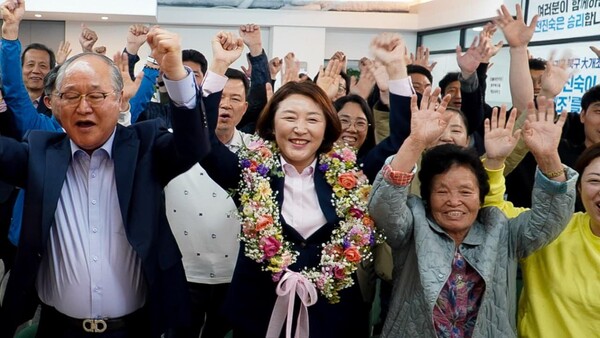 전진숙 더불어민주당 광주 북구을 당선인이 첫 국회 입성에 성공했다. 사진 = 전진숙 더불어민주당 광주 북구을 당선인 페이스북