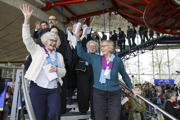 스위스 여성 노인들이 스위스 정부를 상대로 유럽인권재판소(ECHR)에 제기한 ‘기후 소송’에서 승소했다. ⓒ스트라스부르 EPA=연합뉴스