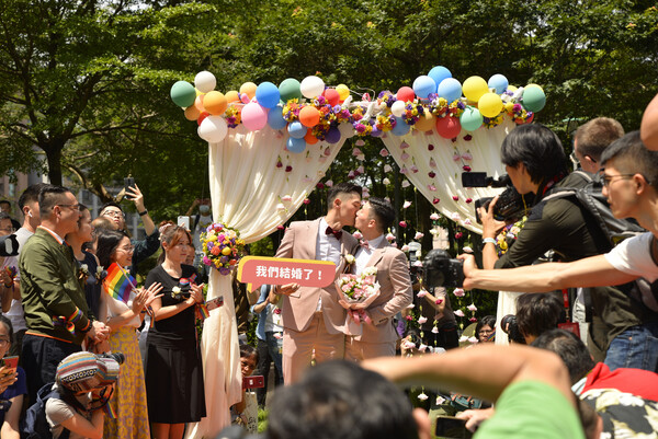 2019년 5월 24일부터 대만에서는 성소수자가 결혼할 수 있게 됐다. 법제화 후 거의 1년이 지난 2020년 5월 23일까지 대만에서는 4021쌍의 커플이 결혼했다. ⓒTEC
