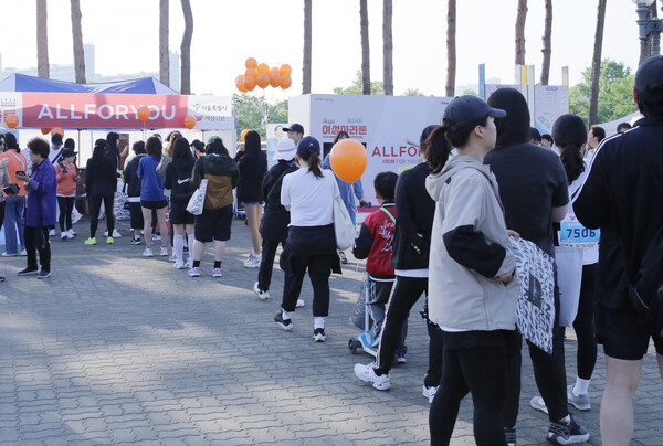 제24회 ‘여성마라톤대회’에 참여한 올포유 부스. ⓒ여성신문·이동윤 사진작가