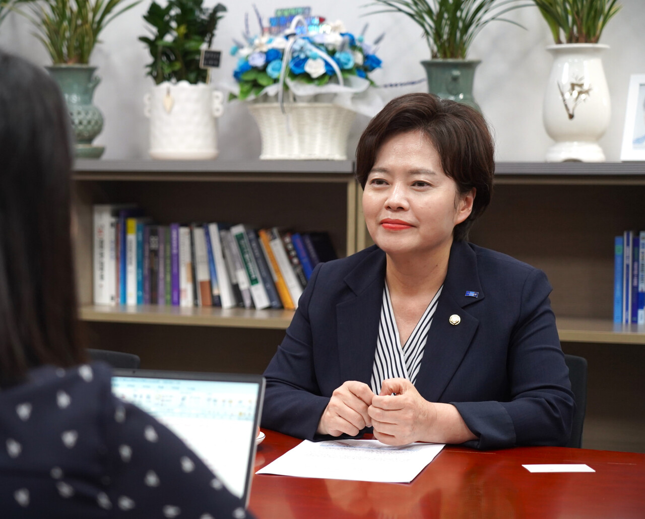정춘생 조국혁신당 원내수석부대표가 19일 서울 여의도 국회에서 여성신문과 인터뷰하고 있다. ⓒ정춘생 의원실 제공
