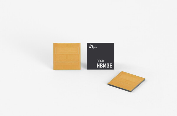 SK하이닉스가 세계 최초로 양산하기 시작한 HBM3E 12단 신제품 ⓒSK하이닉스