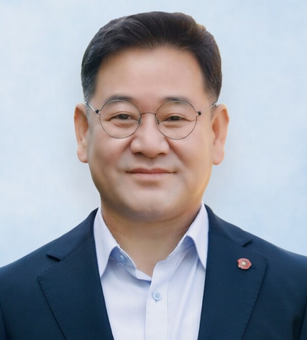 제주도의회 환경도시위원회(위원장 정민구, 민주당 삼도1·2)가 오는 30일 오후 2시 도의회 대회의실에서 ‘차고지증명제의 명과 암’를 주제로 집담회를 개최한다. ⓒ제주도의회